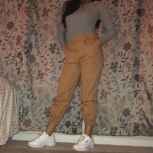 High Waisted Ankle Crop Khaki Cargo Pants w/Chain